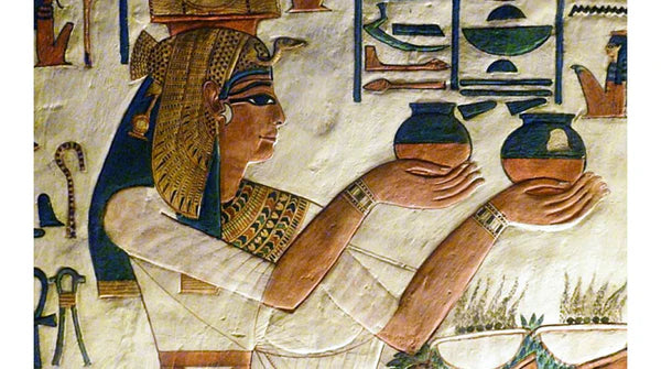 Skincare a lo Largo de la Historia: De los Rituales de Cleopatra a la Ciencia Moderna