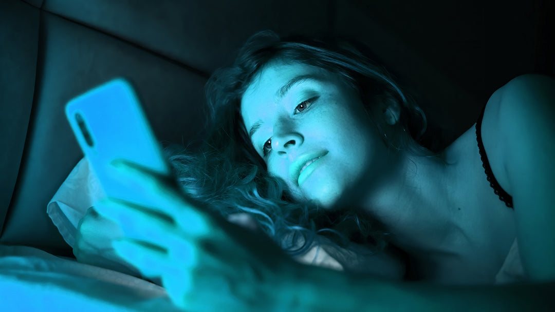 Luz azul ¿Cómo afecta la luz artificial a la salud de nuestra piel?